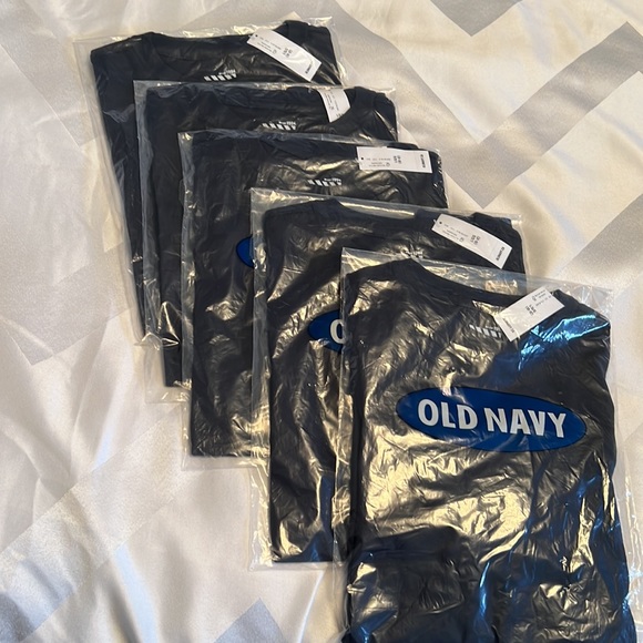 Brand new with tags 5-youth old navy - Picture 4 of 4